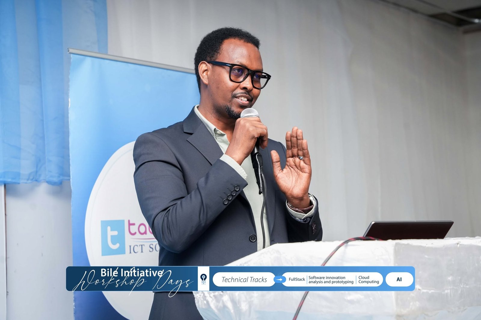 Aweys Hassan Mohamed speaking and training